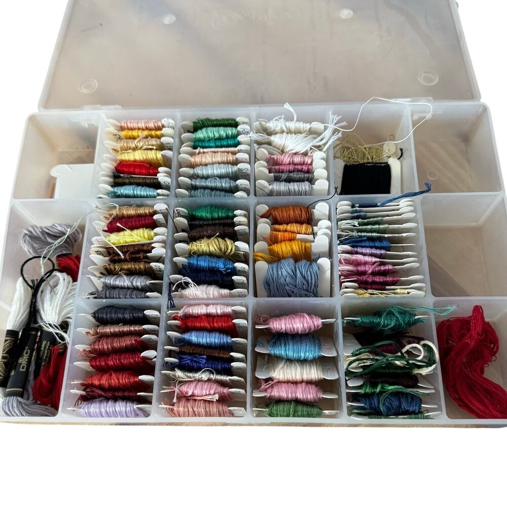 Darice Embroidery Floss Organizer Lot of App 80 Flosses Cross Stitch Needlepoint